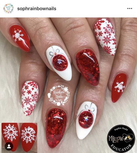 Christmas Ball Nail Art, Christmas Bauble Nails, Ornament Nails Design, Christmas Ornament Nails, Ornament Nail Art, Ornament Nails, Snowflakes Embroidery, Snowflakes Embroidery Pattern, Nail Ornament