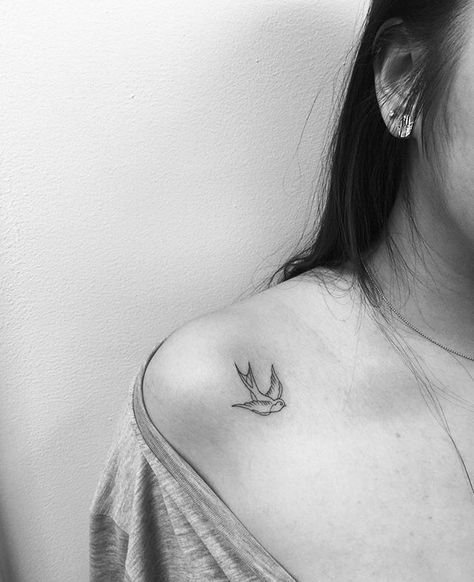 jonboy tattoo Ephemeral Tattoo, Jonboy Tattoo, Girl Shoulder Tattoos, Tattoos Tiny, Circle Tattoos, Swallow Tattoo, Skeleton Hand Tattoo, Shoulder Tattoos For Women, Bird Tattoo