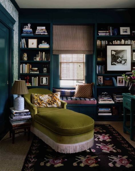 How To Create An IG Worthy Reading Nooks For Tiny Spaces — Exhibit A 1920s Craftsman Bungalows, Sala Vintage, Atlanta Homes, Craftsman Bungalows, Home Libraries, Home Library, Window Seat, Front Room, Decoration Design