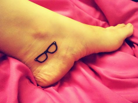 Reading Glasses Tattoo, Eyeglass Tattoo, Glasses Tattoo Ideas, Sunglass Tattoo, Librarian Tattoo, Turkish Symbols, Eye Tattoos, Glasses Tattoo, Nerdy Glasses