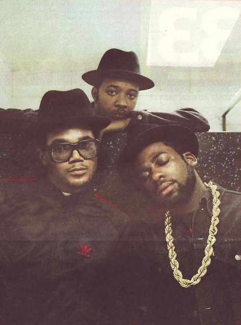 RUN-DMC Dmc Wallpaper, Mode Hip Hop, Hip Hop Classics, Old School Music, Real Hip Hop, Run Dmc, Hip Hop And R&b, 90s Hip Hop, The Jacksons