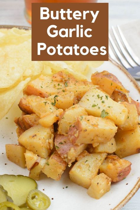 How to make Buttery Garlic Potatoes Buttered Potatoes Recipe, Bbq Side Dish Recipes, Buttery Potatoes, Bbq Side Dish, Butter Potatoes, Garlic Roasted Potatoes, Bbq Side, Garlic Potatoes, Potato Recipes Side Dishes