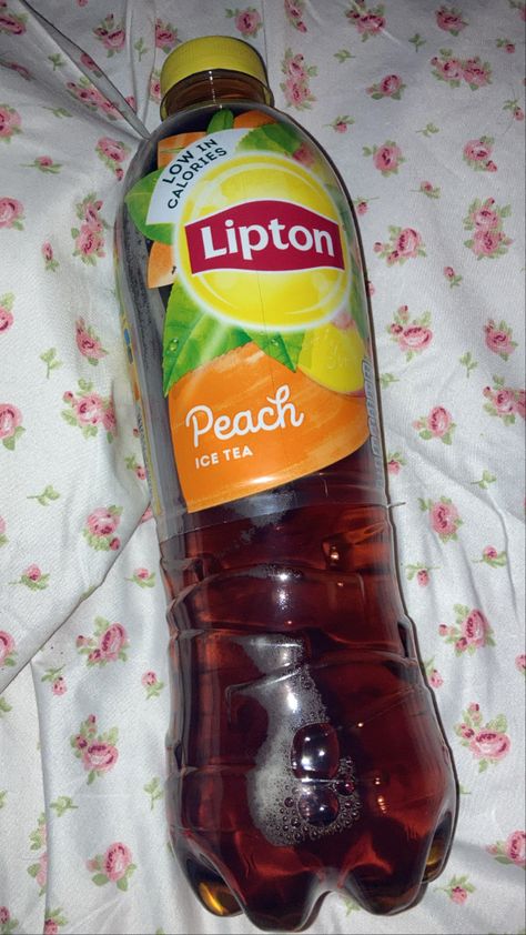 lipton peach <3 Ice Tea Peche, Burrrrr Basket, Lipton Peach Iced Tea, Ice Tee, Lipton Ice Tea, Peach Iced Tea, Birthday Party Drinks, Lipton Tea, Peach Ice Tea