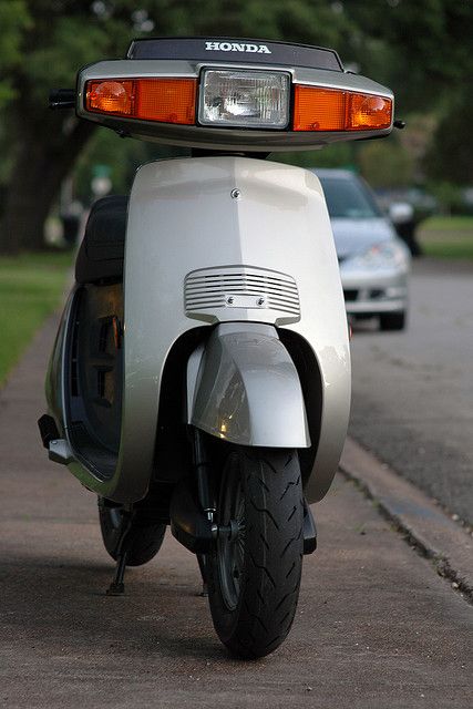 1983 Honda Aero 80 in Moonlight Silver Kinetic Honda Scooter, Honda Scooter Models, Honda Scooter, Honda Metropolitan Scooter, Honda Scooters, Classic Scooter, Scooter Price, Honda C70, 150cc Scooter