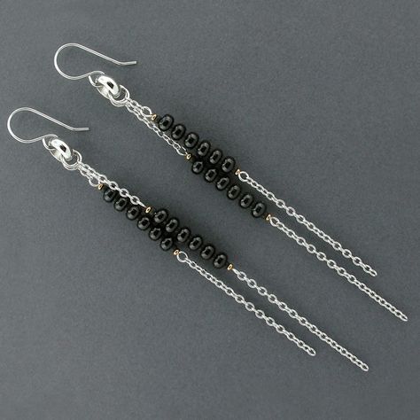 Easy Jewelry Making Ideas, Black And Silver Earrings, Diy Earrings Dangle, Black Dangle Earrings, Diy Earrings Easy, Gold Bead Earrings, Chain Fringe, Easy Jewelry, Black Earrings Dangle