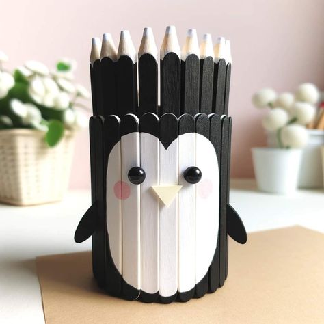 Kida Disney, Montessori Crafts, Popsicle Stick Art, Diy Pencil Holder, Diy Popsicle Stick Crafts, Popsicle Crafts, Diy Gift Set, Stick Art, Shell Crafts Diy