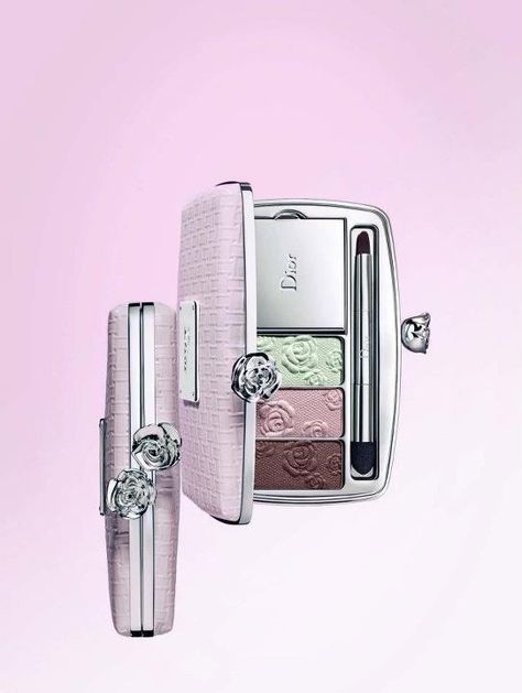 Dior Garden collection. It's like a little clutch of Dior glory. Dior Garden, Makeup List, Makeup Package, Image Swag, Fancy Makeup, Dior Makeup, Vintage Makeup, Kesha, Luxury Makeup