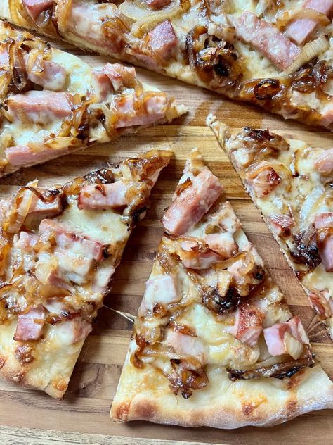 Ham Pizza Recipes, Ham And Gruyere, Caramelized Onion Pizza, Onion Pizza, Ham Pizza, Everything Everywhere All At Once, Pizza Maker, Craving Pizza, Pizza Recipes Homemade