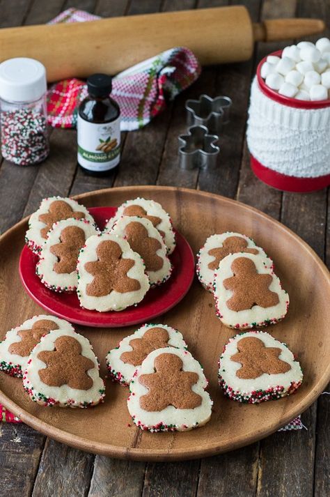 Christmas Slice, Slice And Bake Cookies, Brown Food Coloring, Butter Cookies Easy, Homemade Gingerbread, Cookies Gingerbread, Roll Cookies, Bake Cookies, Xmas Cookies