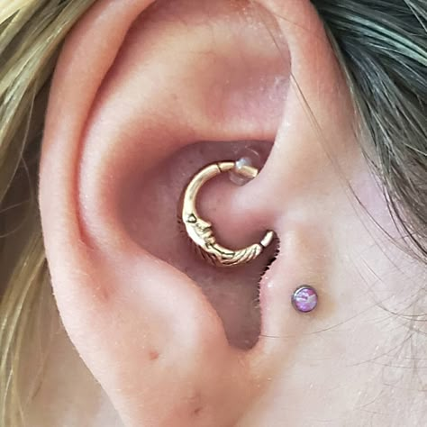 Man in the Moon Rose Gold Daith Earring Rook Piercing Hoop | Etsy Daith Earring, Cool Ear Piercings, Pretty Ear Piercings, Cute Ear Piercings, Daith Earrings, Cool Piercings, Piercing Inspo, Daith Piercing, Piercings Jewelry