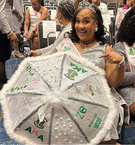 Made by Lala Davis for her Silver Star celebration. Aka Umbrella, Mardi Gras Umbrella, Second Line Umbrella, Aka Pictures, Aka Apparel, Greek Paraphernalia, Skee Wee, Aka Sorority, Alpha Kappa Alpha Sorority