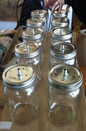 Mason Jar Chandelier: 10 Steps (with Pictures) Mason Jar Chandelier Diy, Chandelier Diy, Toples Kaca, Diy Luminaire, Jar Chandelier, Mason Jar Chandelier, Mason Jar Projects, Wine Bottle Diy Crafts, Mason Jar Crafts Diy