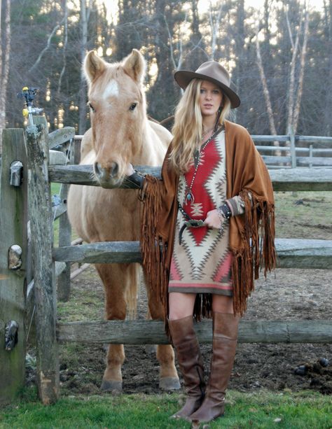 Blanket Dress, Outfit Western, Romantic Clothing, Sweater Dress Long, Tasha Polizzi, Chic Sweater, Rodeo Fashion, Vintage Cowgirl, Winter Chic