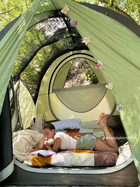 Camping Hacks Tent, Car Camping Hacks, Beach Trailer, Cool Camping Gadgets, Camping Aesthetic, Summer Plans, Summer Goals, Camping Supplies, Camping Essentials