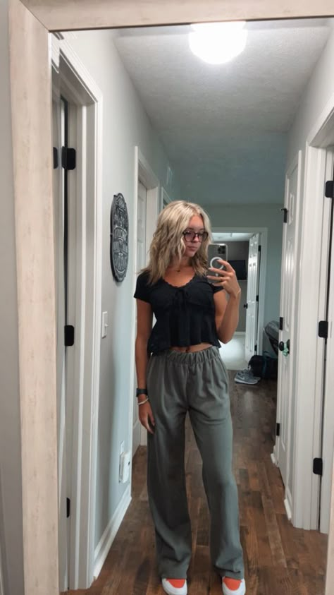 Top - holister Sweats - forever 21 Shoes - nike jordans #ootd Nike Sweat Pants Outfits, Nike Sweatpants Outfit, Basic Girl Outfit, Nike Jordans, Sweats Outfit, Girl Sweatpants, Cute Country Outfits, Cute Lazy Outfits, Weekly Outfits