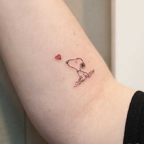 would u get a snoopy tattoo? Snoopy Matching Tattoos, Cute Minimalistic Tattoos, Snoopy Tattoo For Women, Small Snoopy Tattoo, Minimalistic Tatoos, Snoopy And Woodstock Tattoo, Tattoo Positions, Peanuts Tattoo, Snoopy Tattoo Ideas