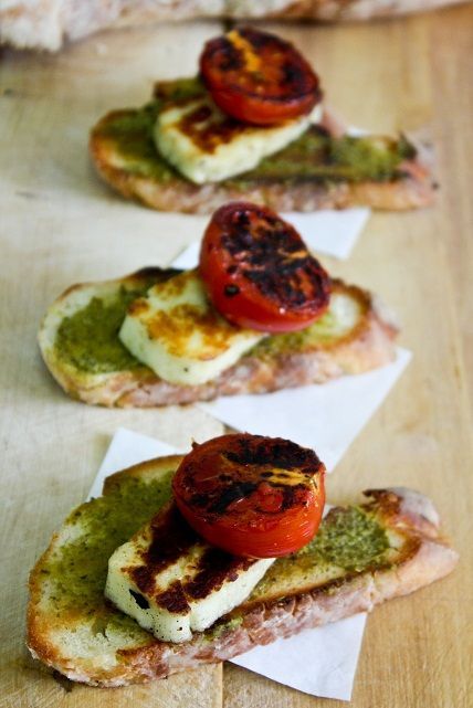 Summer Appetizers Easy, Halloumi Cheese, Vegetarian Bbq, Party Appetizers Easy, Simple Sandwiches, Appetizers Easy, Finger Food, Clean Eating Snacks, Appetizer Snacks