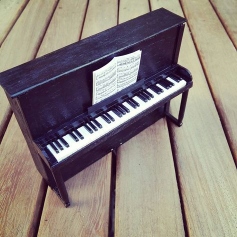 Miniature piano #miniature #dollhouse #handmade #playhouse #polymerclay #piano #keyboard #music #classic #concerto #dailymini Mini Piano, Miniature Piano, Keyboard Music, Miniature Ideas, Upright Piano, Piano Keyboard, Miniature Dollhouse, Book Nooks, Musical Instruments