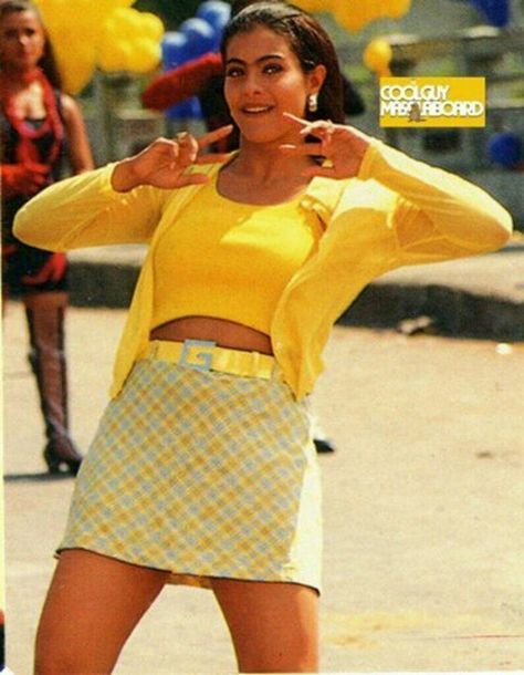 Vintage Bollywood Outfits, 90s Bollywood Fashion, Vintage Bollywood Aesthetic, Bollywood Retro, Katrina Kaif Photo, Bollywood Party, Retro Bollywood, Bollywood Hairstyles, 90s Bollywood