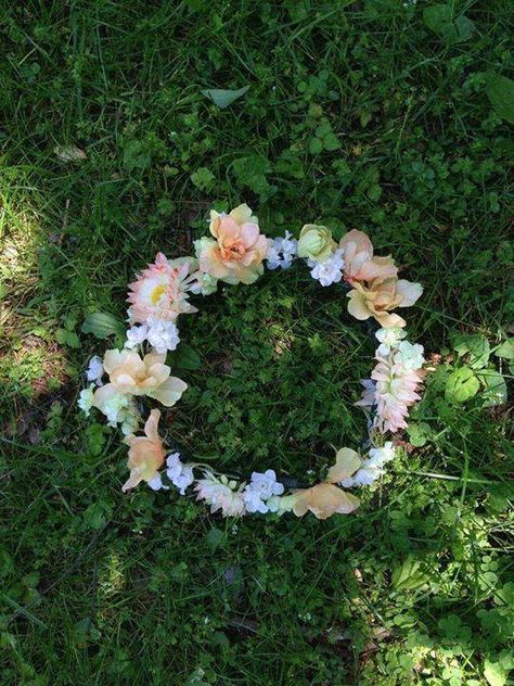 Crown Aesthetic, Bohemian Girls, Spring Equinox, Flowers For You, Beltane, Tree Hugger, Look At The Stars, Summer Solstice, Wedding Headpiece