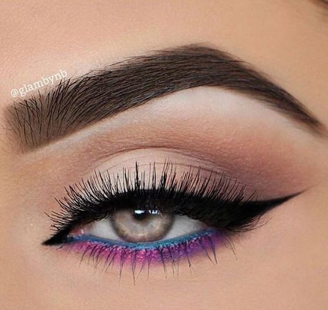 Whimsical Smink Inspiration, Beautiful Eye Makeup, Eye Makeup Designs, Makijaż Smokey Eye, Purple Eyeshadow, Colorful Eye Makeup, Magic Eyes, Makeup Eye Looks, Creative Eye Makeup