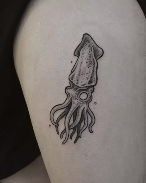 Tattoo Sea Creatures, Aquatic Animals Tattoo, Vampire Squid Tattoo, Small Squid Tattoo, Small Aquatic Tattoo, Deep Sea Tattoo Ideas, Aquatic Animal Tattoos, Squid Tattoo Cute, Marine Animals Tattoo