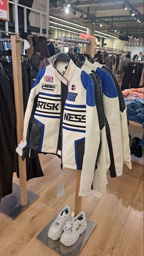 Bershka Racer Jacket, Mens Racer Jacket Outfit, Racer Style Outfit, Racer Jacket Aesthetic, Racer Jacket Outfit Women, Racer Jacket Outfit, Racer Outfit, Racing Jacket Outfit, Racer Jackets