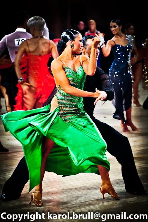 Anna Melnikova #green #latin #dress Dancing Pose, Viennese Waltz, Waltz Dance, Ballroom Dancer, Types Of Dancing, Dance Like No One Is Watching, Shall We Dance, Ballroom Dancing, Rock Lee