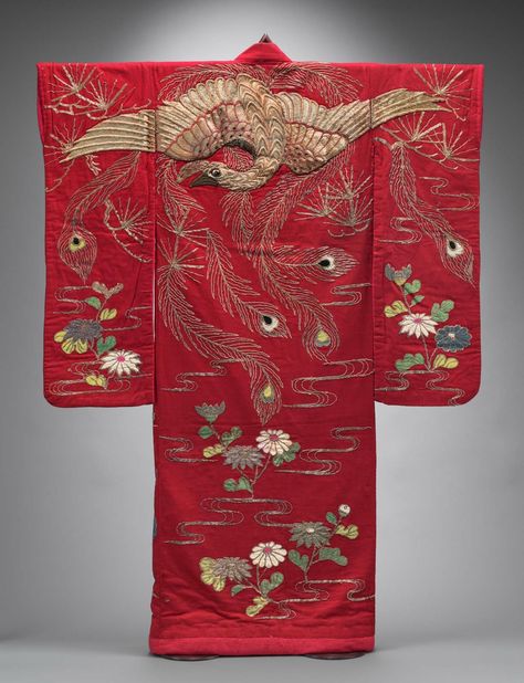 Kabuki costume (uchikake) late 19th or early 20th centuries Red wool uchikake suitable for the role of akahime, or red princess. Appliqued and embroidered with phoenix in gold-metallic thread on the center back, flowing water and chrysanthemums. Kabuki Costume, Kimono Art, Red Princess, Japanese Costume, Red Kimono, Traditional Japanese Kimono, Kimono Japan, Mode Kimono, Wedding Kimono