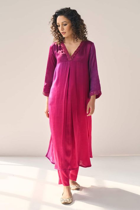 Buy Pink Crepe Solid Stand Collar Top And Pant Set For Women by Pinki Sinha Online at Aza Fashions. Ombre Outfits Indian, Ombre Kurta Women, Ombre Suits Indian, Ombré Outfit, Churidar Ideas, Fashion Activation, 2023 Dress, Silk Kurti Designs, Stand Collar Top