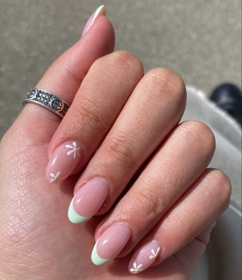 Nail Inspiration Sage Green, Green And White Flower Nails, Nails Sage Green And White, Grad Party Nails, White And Sage Green Nails, Sage And White Nails, Sage And Pink Nails, Sage Green Nails Almond, Sage Green And White Nails