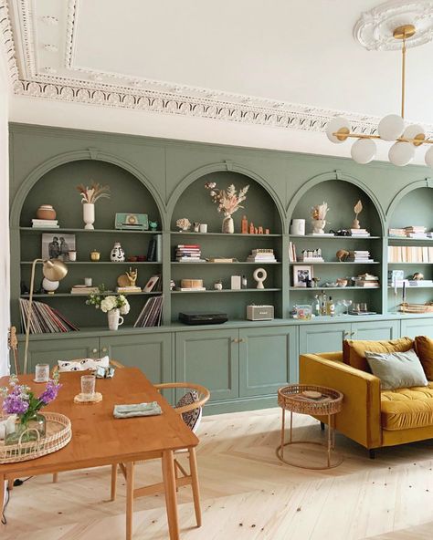 Fresh Bright and Sophisticated Kate La Vie's Home - Decoholic Built In Bookcase, Living Room Inspo, A Living Room, Front Room, Built Ins, 인테리어 디자인, Home Living Room, Home Deco, Bookshelves