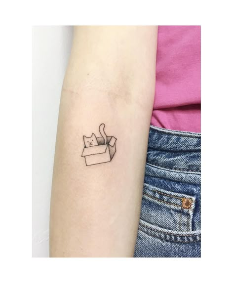 Cat In A Box Tattoo, Minimal Cat Tattoo, Tattoo Gato, Box Tattoo, Stained Glass Tattoo, Cat Tattoo Simple, Cute Cat Tattoo, Arm Tats, Beautiful Flower Tattoos