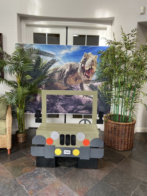 Jurassic park theme party