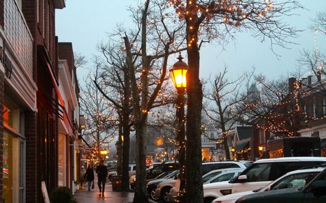 Christmas in New Canaan, CT Elm Street  Lovely Things Blog Nantucket Christmas, Nantucket Hotels, Snowy Street, New England Christmas, Small Town Living, Nantucket Island, Small Town Life, Christmas Town, Marthas Vineyard