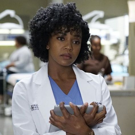 Callie And Arizona, Jerrika Hinton, Preston Burke, Stephanie Edwards, Greys Anatomy Episodes, Mama Tried, Greys Anatomy Characters, Lexie Grey, Derek Shepherd