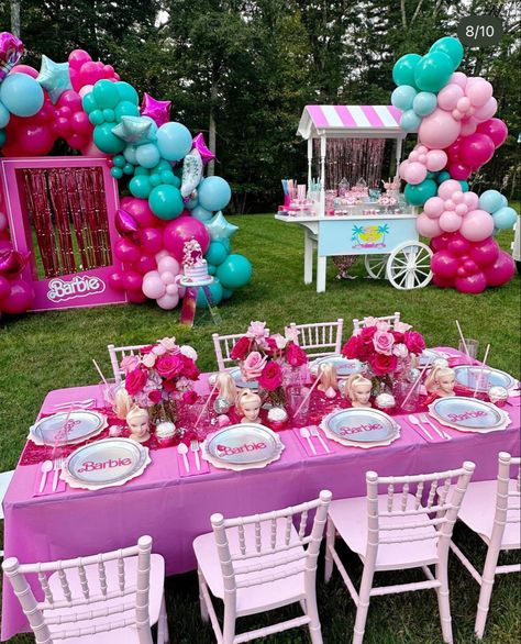 Barbie Birthday Party Balloons, Ballon Business, Barbie Pool, Barbie Bday, Barbie Pool Party, Birthday Sleepover Ideas, Barbie Party Decorations, Disney Frames, Barbie Theme Party