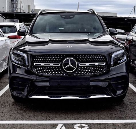 Best Car Accessories, Mercedes Jeep, Mercedes Benz Suv, Benz Suv, Black Mercedes Benz, Badass Jeep, Mercedes Suv, Jordan 13 Black, Amg Mercedes