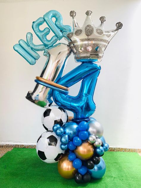 Bouquet de globos 14 años fútbol #balloons #birthday #party Theme Balloon Decoration, Balloon Arch Backdrop, Eras Party, Football Balloons, Backdrop Balloon, Party Lounge, Balloon Bouquet Diy, Qualatex Balloons, Halloween Party Balloons