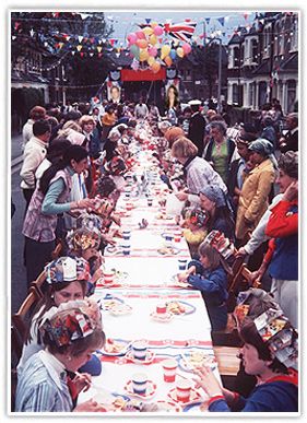 Street Party - The perfect place for a Hotcan British Party, British Decor, London People, Eminem Photos, Childhood Memories 70s, Street Party, London Street, Retirement Parties, East London