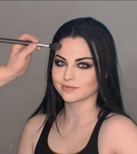 Amy Lee Icons, Amy Lee Makeup, Pink Glitter Makeup, Makup Looks, Amy Lee Evanescence, Fashion Words, Look Retro, Make Up Inspo, Amy Lee