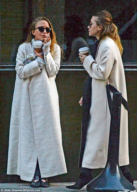 Sister smoke break: In her first sighting since the wedding, Mary-Kate Olsen (L) was spotted smoking a Marlboro Light alongside fraternal twin sister Ashley in Manhattan on Tuesday Mary Kate Olsen Style, Ashley Olsen Style, Olsen Fashion, Olsen Twins Style, Olsen Sisters, Mary Kate Ashley Olsen, Olsen Style, Olsen Sister, Mary Kate And Ashley Olsen