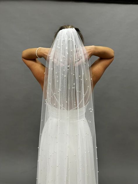 Scattered Pearls Wedding Veil Pearl Chapel Bridal Veil - Etsy Bosnia and Herzegovina Pearl Wedding Veil, Wedding Veil Cathedral, Veil Pearl, Beaded Wedding Veils, Elegant Veils, Cathedral Wedding Veil, Veil Cathedral, White Veil, Layered Veil