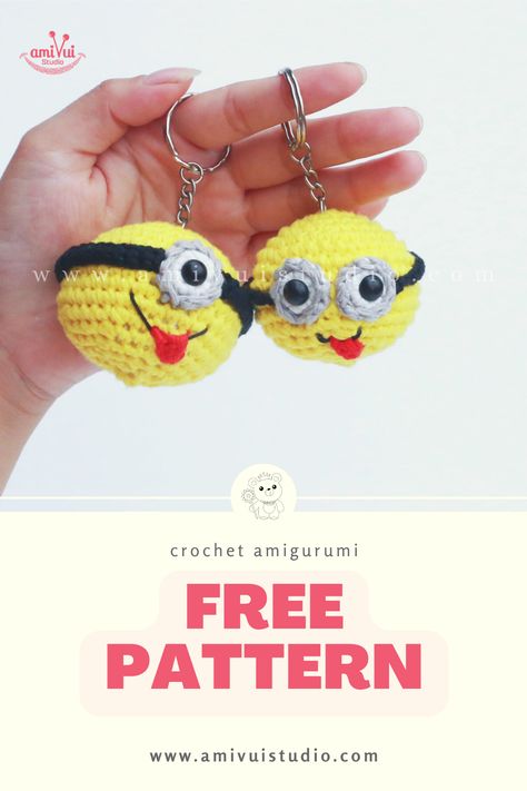 Banana! Crochet your very own Mini Minion Keychain with our free pattern from Amibuzz. These pint-sized Minions are an adorable addition to your keyring or backpack. Follow our step-by-step instructions, and you’ll have a little Minion buddy in no time. Get ready to spread some Minion cheer! Mini Crochet Patterns Keychain, Crochet Backpack Buddies, Minion Patterns Free, Minion Keychain Crochet Free Pattern, Crochet Mini Backpack Keychain, Crochet Minions Pattern Free Amigurumi, Amigurumi Minion Free Pattern, Minion Backpack, Minion Crochet Patterns