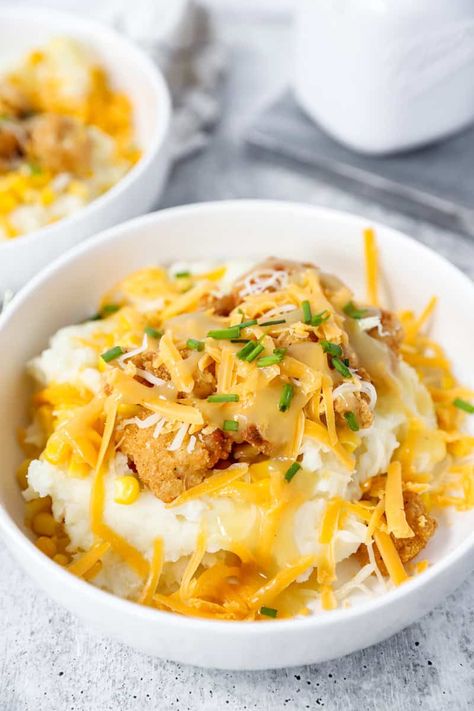 Mashed Potato Bowl, Mashed Potato Bowls, Kfc Famous Bowl, Chicken Orzo Pasta, Potato Bowls, Copycat Kfc, Potato Bowl, Loaded Mashed Potatoes, Instant Potatoes