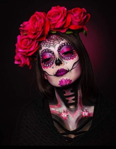 Dia Los Muertos Makeup, Catrina Costume, Halloween Makeup Sugar Skull, Sugar Skull Costume, Sugar Skull Artwork, Dead Makeup, Cute Halloween Makeup, Halloween Makeup Diy, Halloween Beauty