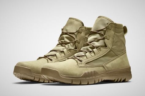 The Nike SFB Field 6" Boot ($130) has a mission to serve your feet in whatever active situation you find yourself involved in - and look good doing it! Nike Tactical Boots, Nike Sfb Boots, Rayban Sunglasses Mens, Adidas Hamburg, Nike Sfb, Camping Shoes, Tactical Shoes, Aesthetic Grunge Outfit, Grunge Outfit