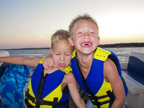 Personal Flotation Devices or PFDs are essential for water activities like boating, jet skiing, tubing, kayaking, and canoeing. Before your family gets on the water, make sure everyone has their own life vest. Not just because the US Coast Guard requires a wearable PFD for every person on board... Kids Life Jackets, Jet Skiing, Life Vests, Life Jackets, Who People, Below Deck, Life Vest, Us Coast Guard, Canoeing