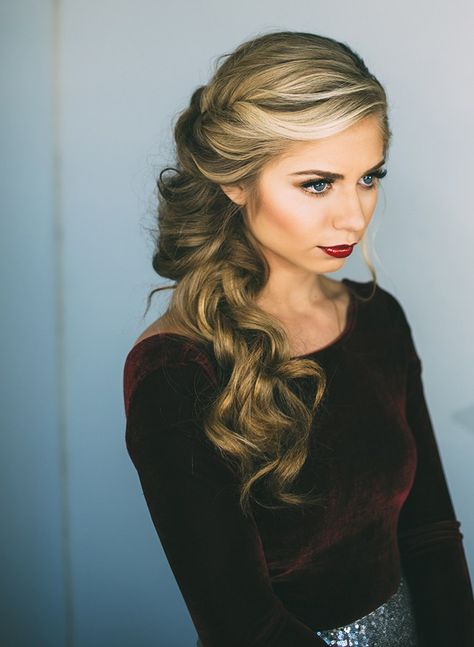 Destination Wedding Hair, Side Curls, Formal Hair, Winter Parties, Simple Wedding Hairstyles, Side Hairstyles, Side Swept, Holiday Hairstyles, Wedding Hairstyles For Long Hair