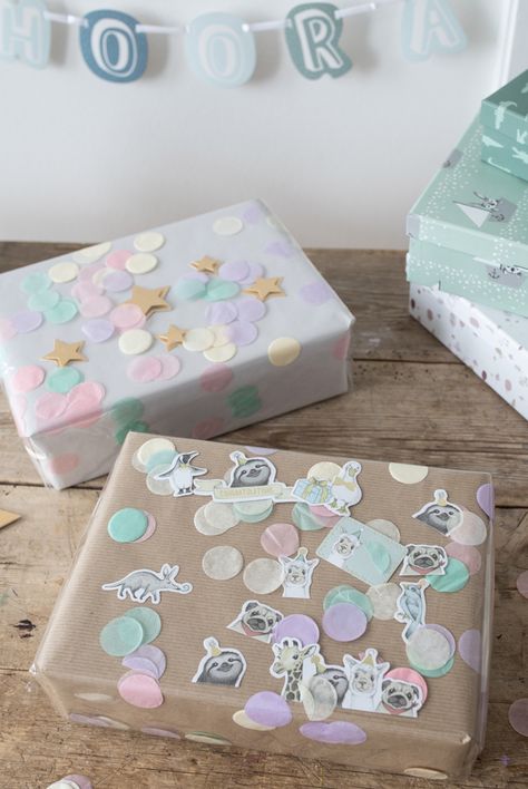 Fun Birthday Wrapping Ideas, Diy Birthday Wrapping Paper, Gift Wrapping For Kids, Birthday Wrapping Ideas, Birthday Greetings For Women, Diy Handmade Gifts, Birthday Present Diy, Cute Gift Wrapping Ideas, Confetti Bars